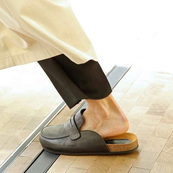 JW Anderson Black Leather Clogs - Picture 1 of 4